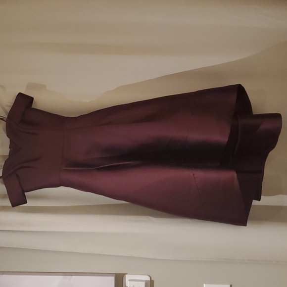 Beautiful like new shimmery plum evening dress 🖤 brand: EVERNEW - Picture 4 of 12